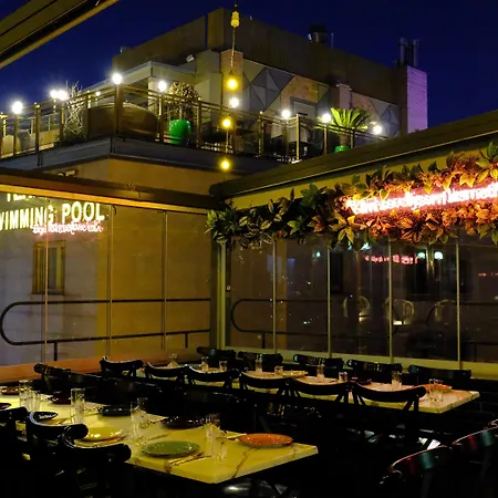 佩拉酒店 3*